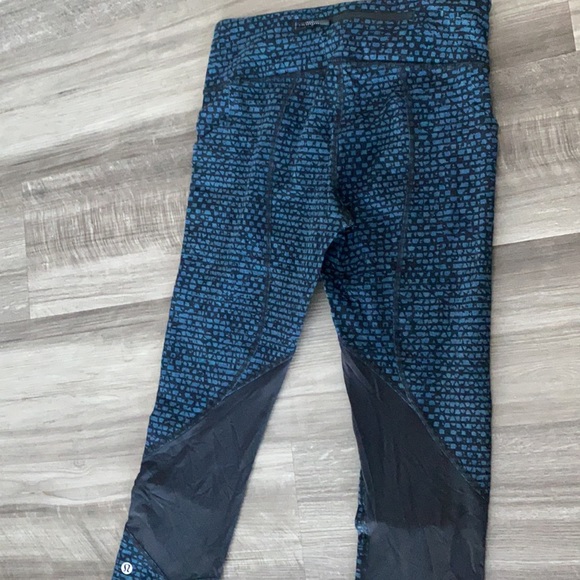 Lululemon leggings - Picture 4 of 6